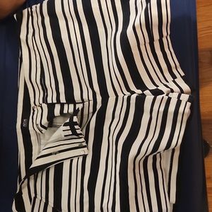 Size 16 shorts apt.9 Essentials